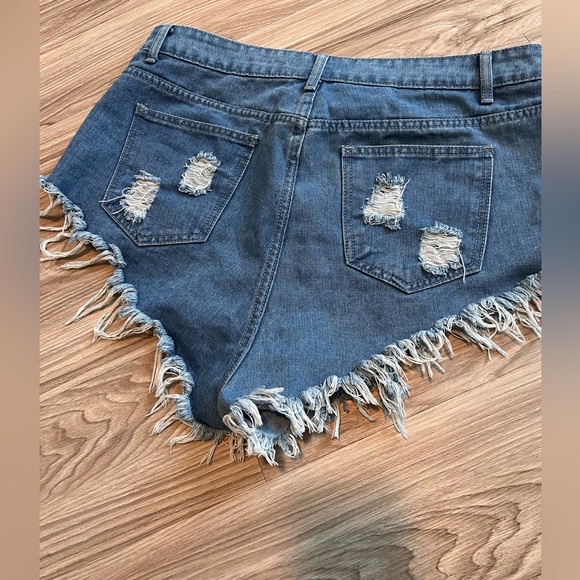 NWOT SHEIN High Waist Ripped Raw Hem Denim Shorts - Picture 3 of 8
